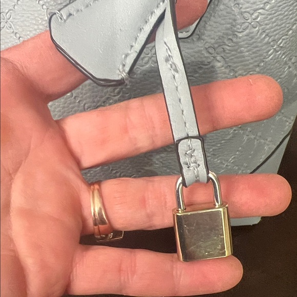 Nine West Elegant Light Blue Handbag - Picture 2 of 9